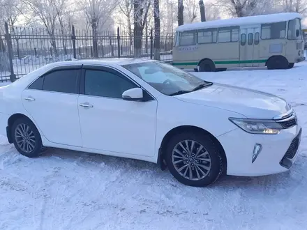 Toyota Camry 2015 года за 12 800 000 тг. в Усть-Каменогорск – фото 3