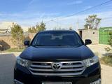 Toyota Highlander 2011 годаfor13 900 000 тг. в Шымкент