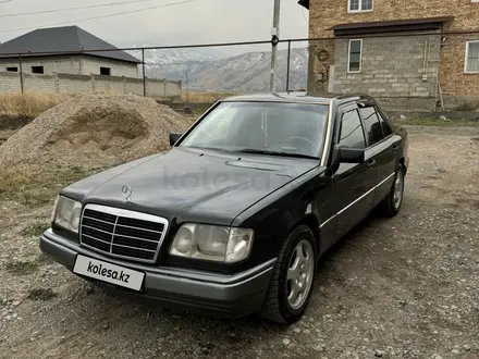 Mercedes-Benz E 220 1994 года за 3 000 000 тг. в Бесагаш