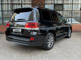 Toyota Land Cruiser 2017 годаүшін31 500 000 тг. в Астана – фото 4