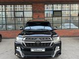 Toyota Land Cruiser 2017 годаүшін31 500 000 тг. в Астана – фото 2