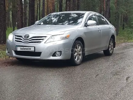 Toyota Camry 2010 года за 6 700 000 тг. в Щучинск – фото 2