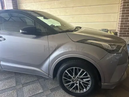 Toyota C-HR 2018 года за 8 700 000 тг. в Шымкент – фото 3