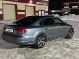 Volkswagen Passat 2014 года за 7 000 000 тг. в Актобе – фото 4