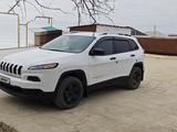 Jeep Cherokee 2015 года за 6 000 000 тг. в Бейнеу – фото 2