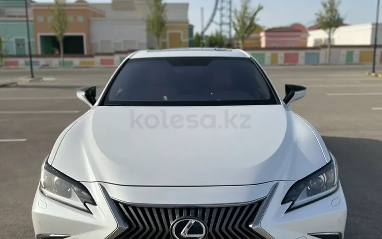Lexus ES 250 2018 года за 20 265 507 тг. в Актау