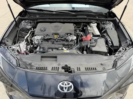 Toyota Camry Luxe 2026 года за 23 190 000 тг. в Актобе – фото 3