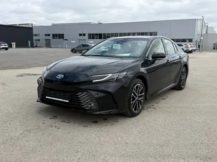 Toyota Camry Luxe 2026 года за 23 190 000 тг. в Актобе – фото 5