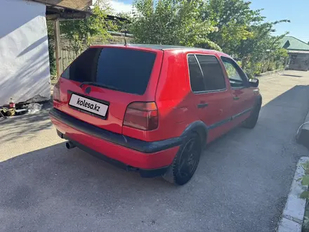 Volkswagen Golf 1996 года за 800 000 тг. в Алматы – фото 2