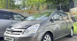 Toyota Corolla Verso 2004 года за 3 750 000 тг. в Алматы