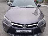Toyota Camry 2017 годаүшін10 300 000 тг. в Атырау
