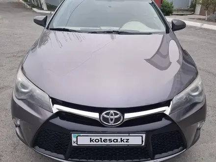 Toyota Camry 2017 года за 10 300 000 тг. в Атырау