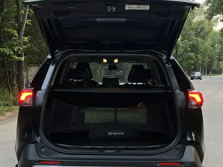 Toyota RAV4 2020 года за 14 500 000 тг. в Алматы – фото 19