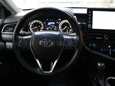 Toyota Camry Prestige 2023 года за 14 990 000 тг. в Астана – фото 15