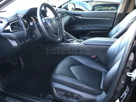 Toyota Camry Prestige 2023 года за 14 990 000 тг. в Астана – фото 10