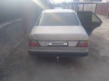 Mercedes-Benz E 230 1992 года за 1 250 000 тг. в Алматы