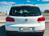 Volkswagen Tiguan 2015 годаүшін8 200 000 тг. в Актобе – фото 5