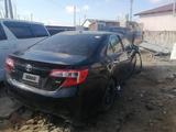 Toyota Camry 2013 года за 10 000 тг. в Атырау – фото 2