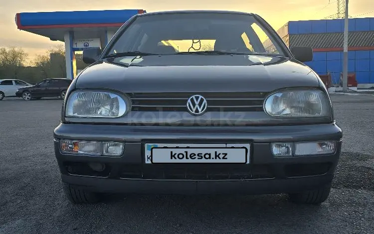 Volkswagen Golf 1996 годаүшін2 100 000 тг. в Караганда