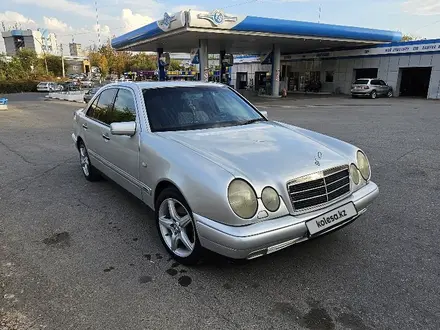 Mercedes-Benz E 280 1996 года за 2 400 000 тг. в Шымкент – фото 26