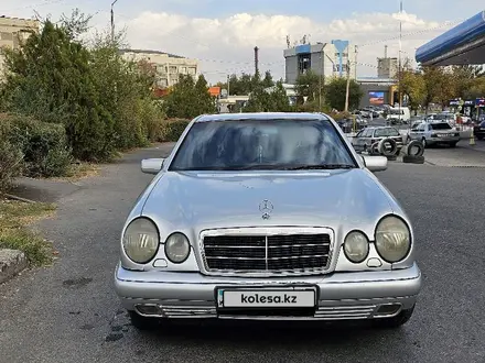 Mercedes-Benz E 280 1996 года за 2 400 000 тг. в Шымкент – фото 5