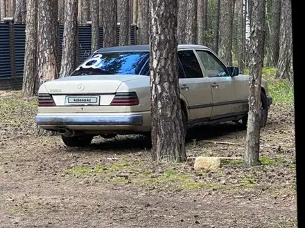 Mercedes-Benz E 300 1988 года за 1 000 000 тг. в Щучинск