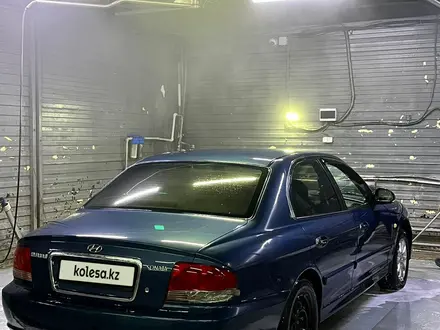 Hyundai Sonata 2003 года за 2 000 000 тг. в Астана – фото 4