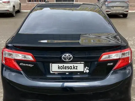 Toyota Camry 2013 года за 5 800 000 тг. в Актобе – фото 2