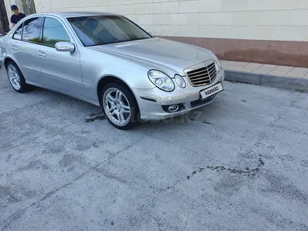 Mercedes-Benz E 320 2004 года за 4 500 000 тг. в Шымкент – фото 2