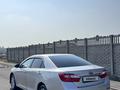 Toyota Camry 2013 годаүшін7 990 000 тг. в Шымкент – фото 3