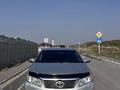 Toyota Camry 2013 годаүшін7 990 000 тг. в Шымкент – фото 2