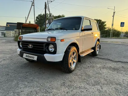 ВАЗ (Lada) Lada 2121 2019 года за 4 200 000 тг. в Шымкент – фото 2