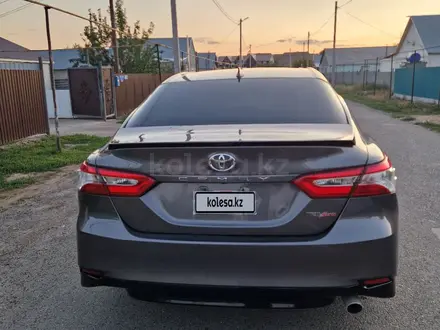 Toyota Camry 2019 года за 8 900 000 тг. в Уральск – фото 6