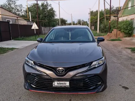 Toyota Camry 2019 года за 8 900 000 тг. в Уральск – фото 10