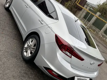 Hyundai Elantra 2019 года за 8 000 000 тг. в Алматы – фото 3