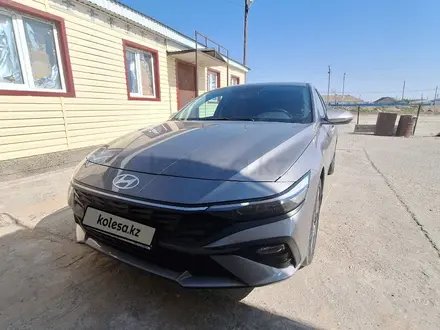 Hyundai Elantra 2024 года за 11 200 000 тг. в Атырау – фото 2