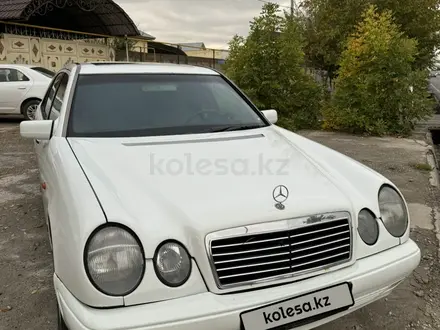 Mercedes-Benz E 230 1997 года за 2 600 000 тг. в Шымкент