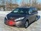 Toyota Sienna 2017 года за 9 000 000 тг. в Астана