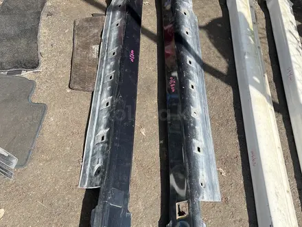 Резинки порог на дверь лодочка на крышу и мольдинги за 11 100 тг. в Алматы – фото 8