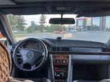 Mercedes-Benz E 220 1994 года за 2 500 000 тг. в Тараз – фото 5