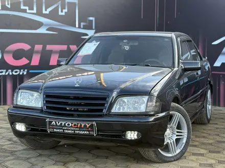 Mercedes-Benz C 180 1993 года за 3 050 000 тг. в Атырау