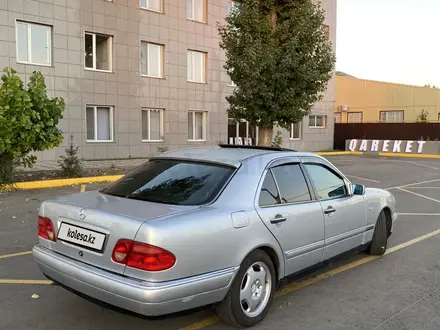 Mercedes-Benz E 230 1997 года за 3 300 000 тг. в Уральск – фото 9