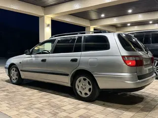Toyota Carina E