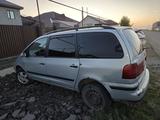 Volkswagen Sharan 2002 годаүшін2 000 000 тг. в Астана – фото 3