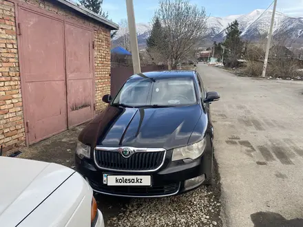 Skoda Superb 2013 года за 5 000 000 тг. в Риддер – фото 4