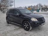 Mercedes-Benz ML 350 2008 года за 7 800 000 тг. в Актобе – фото 2