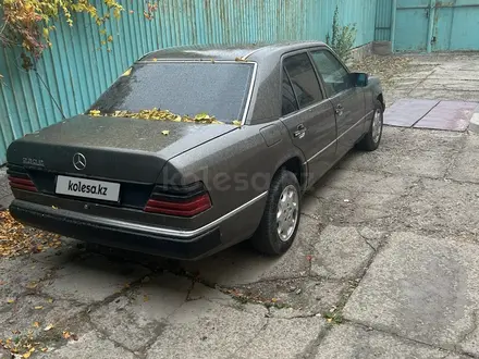 Mercedes-Benz E 230 1989 года за 1 200 000 тг. в Тараз – фото 3