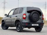 Chevrolet Niva 2015 года за 3 530 000 тг. в Караганда – фото 2