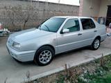 Volkswagen Vento 1997 года за 1 750 000 тг. в Шымкент