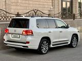 Toyota Land Cruiser 2017 года за 34 000 000 тг. в Шымкент – фото 4